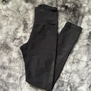 Sleek Black Women's Leggings